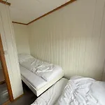 Og Fjordcamping As Maison d'hôtes Ulsvåg