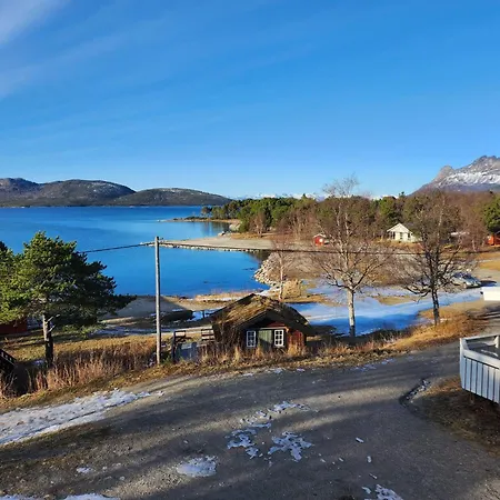 Ulvsvåg Og Fjordcamping As Gjestgiverier
