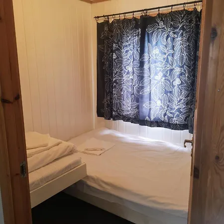 Ulvsvåg Og Fjordcamping As Gjestgiverier