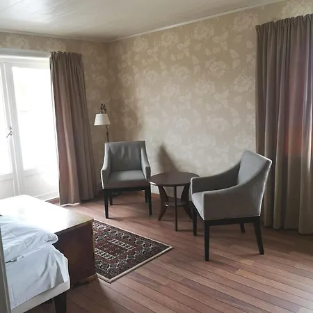 Ulvsvåg Og Fjordcamping As *