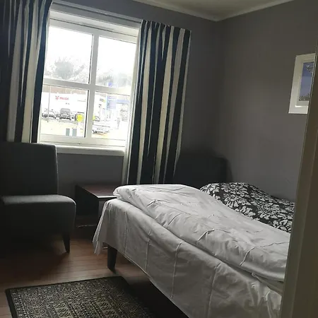 Ulvsvåg Og Fjordcamping As Gjestgiverier Ulsvåg