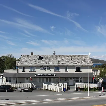 Ulvsvåg Og Fjordcamping As