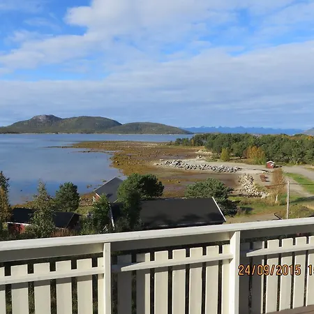 Ulvsvåg Og Fjordcamping As *